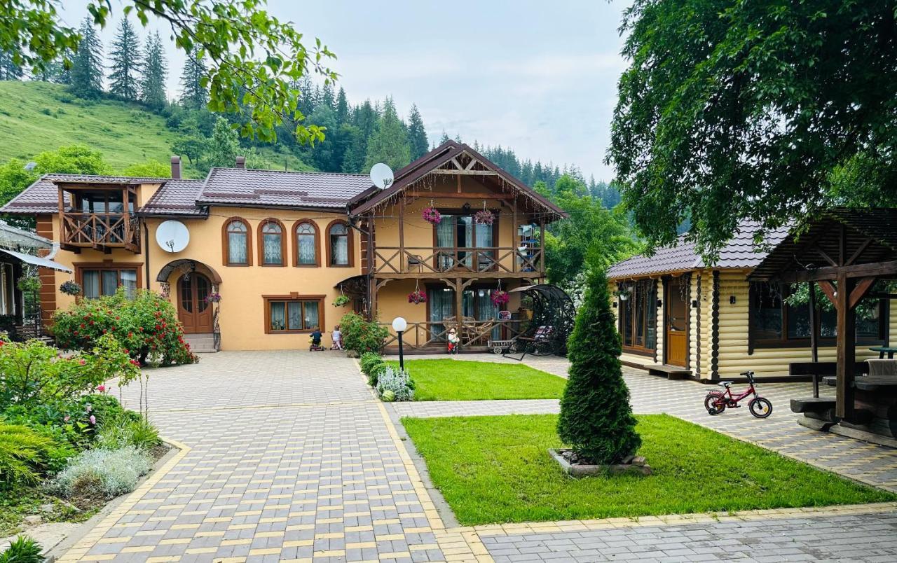 Rodynnyi Zatyshok Guest House Verkhovyna Exterior photo